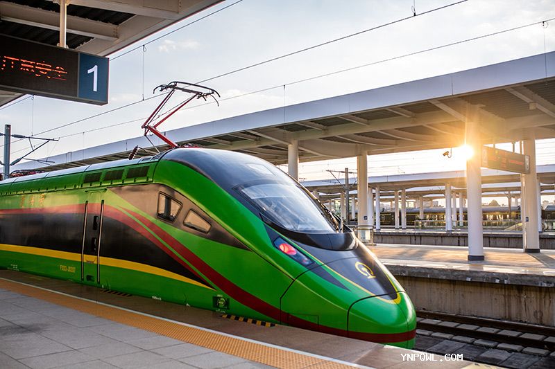 中老鐵路國際旅客列車持續(xù)火爆，促進中老兩國旅游發(fā)展