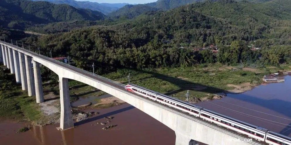 中老鐵路增開1對(duì)國際旅客列車中老鐵路運(yùn)輸通道優(yōu)勢增長